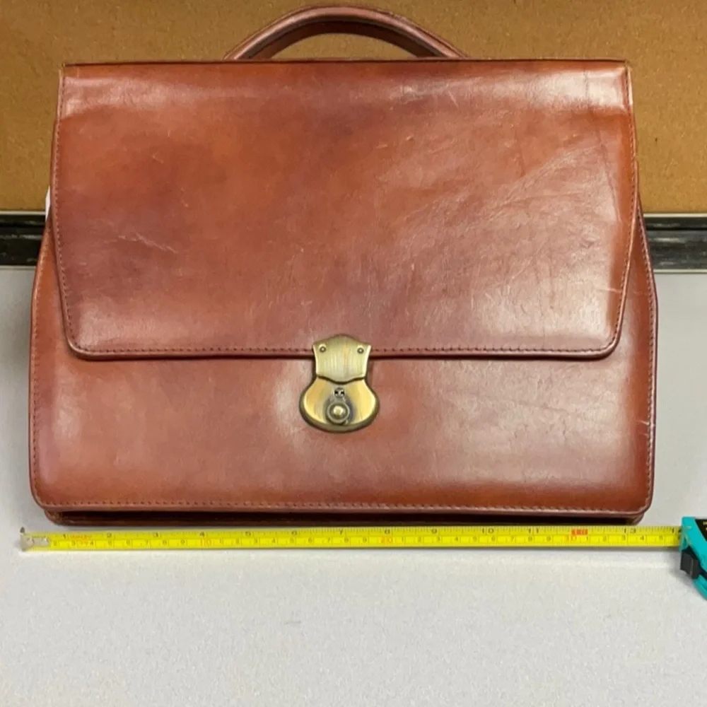 Vintage Men's Leather Briefcase with Brass-Tone Lock - Chestnut Brown